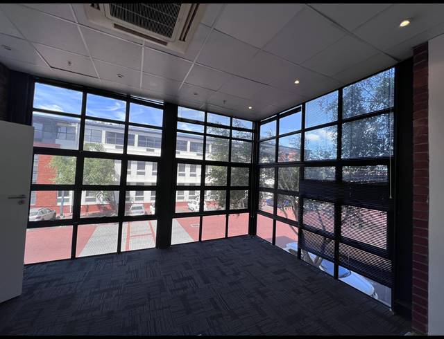 58M² OFFICE TO LET IN OBSERVATORY
